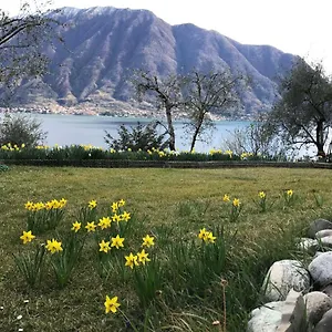 Big With View&three Bedrooms , Sala Comacina Italië